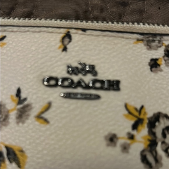Coach White Floral Wristlet - Picture 6 of 7